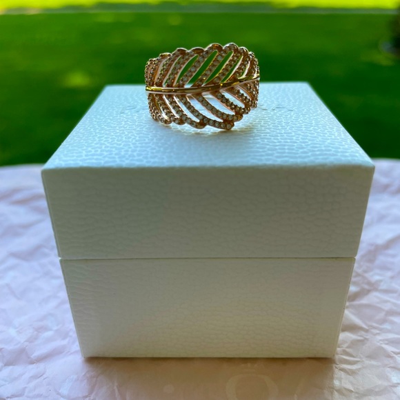 BRAND NEW!🪶PANDORA ROSE LIGHT AS A FEATHER RING! - Picture 2 of 5